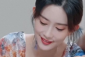孟子义身材惊艳，完美曲线令人窒息