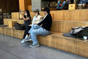 赵丽颖与导演赵德胤私下聚会引热议