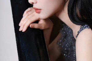 孟子义深V礼服写真优雅如布偶猫 大长腿90度惊艳