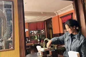 贾玲43岁生日近照曝光，减重百斤后状态惊艳