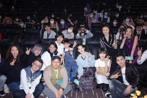 张子枫《我的姐姐》首映礼：原生家庭治愈成长