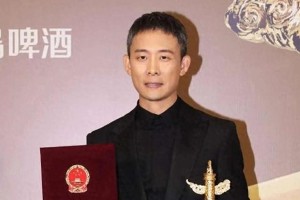 张译宣布息影：内娱遮羞布被撕，演员黄金期急刹车