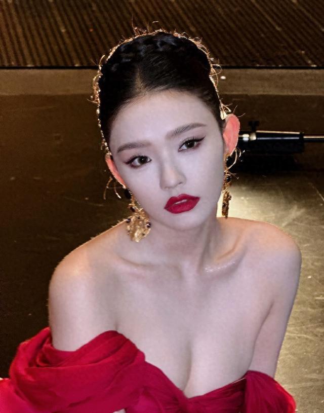 沈腾与林允同框照