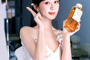 杨紫侧丸子头造型如何搭配？明星发型与妆容解析