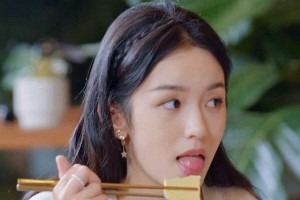周也恋情黑料频出，星途堪忧