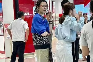 向佐穿女装爆火：揭秘其背后的流量密码与演员梦