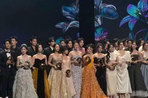2025爱奇艺荧光之星盛典：微短剧演员闪耀苏州
